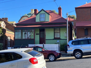 Painting of a cottage in Hobart, Tasmania